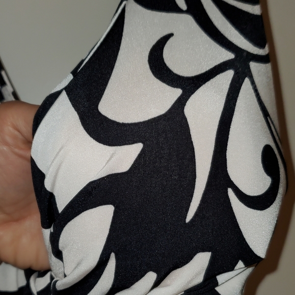 Dress - Picture 5 of 7